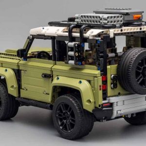 Land Rover Defender Technic 42110 Creator Off Road SUV Defender Race Car 3