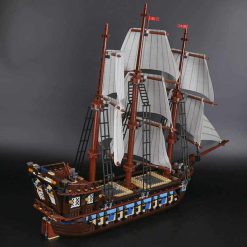 10210 Pirates Of The Caribbean Imperial Flag Ship 22001 HMS Interceptor Building Blocks Kids Toys 2