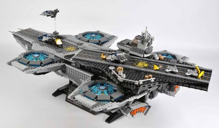 Marvel Avengers SHIELD Helicarrier 76042 Captain America Space Ship UCS ...