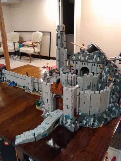 MOC 41261 C4990 helms deep ucs scale fortress Lord of the Rings Hobbit rohan Battle of Hornburg Building Blocks Kids Toy 11