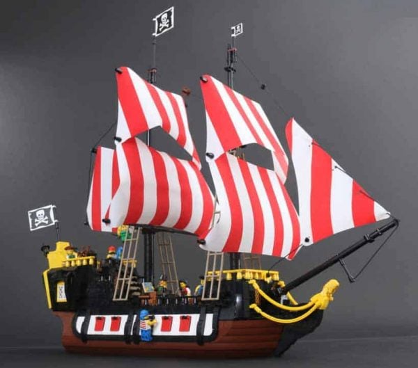 Pirates Of The Caribbean Barracuda Bay 21322 Shipwreck 2545Pcs Building ...