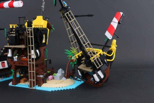 Ideas 21322 Pirates of Caribbean Barracuda Bay 698998 49016 Building Blocks Kids Toy 3