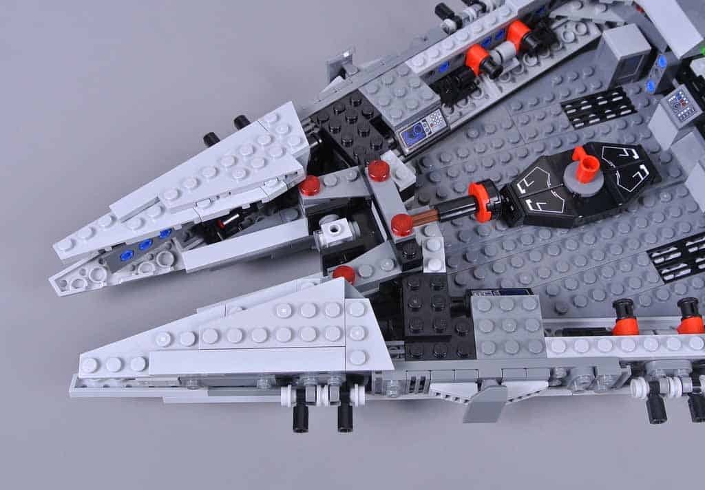 Build Moff Gideon's Ship from The Mandalorian with the New LEGO Star Wars  Imperial Light Cruiser