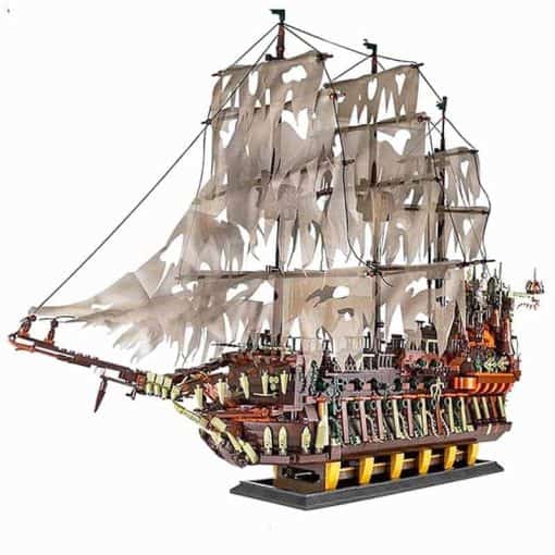 Mould King 13138 Flying Dutchman LEGO 83015 Pirates of the Caribbean Davy Jones Ship Building Blocks Kids Toys
