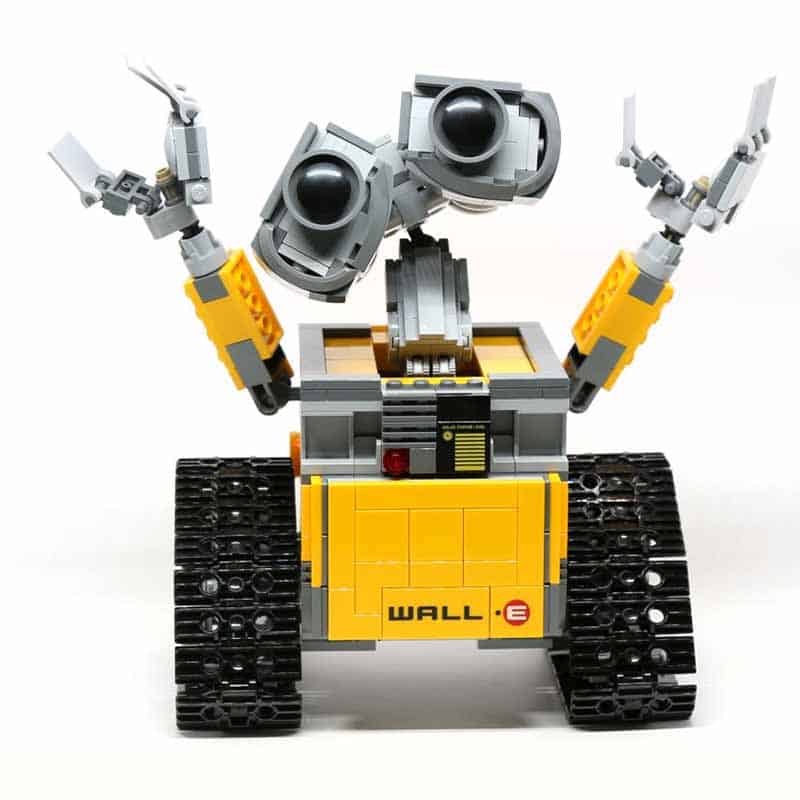 WATCH: Is WALL•E the best LEGO BrickHeadz set ever?
