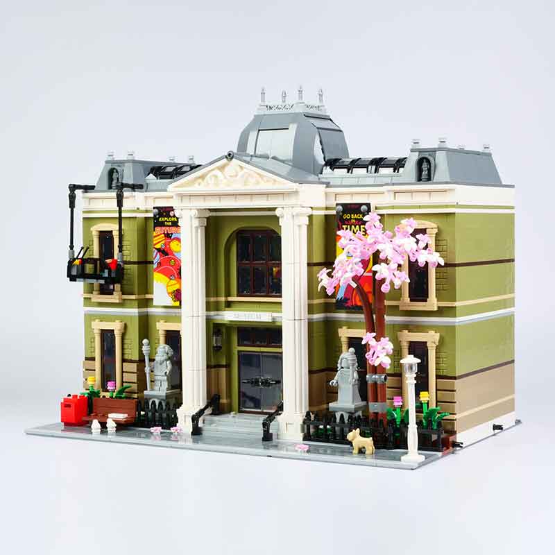 LEGO 2024 Modular Building: 10326 Natural History Museum coming